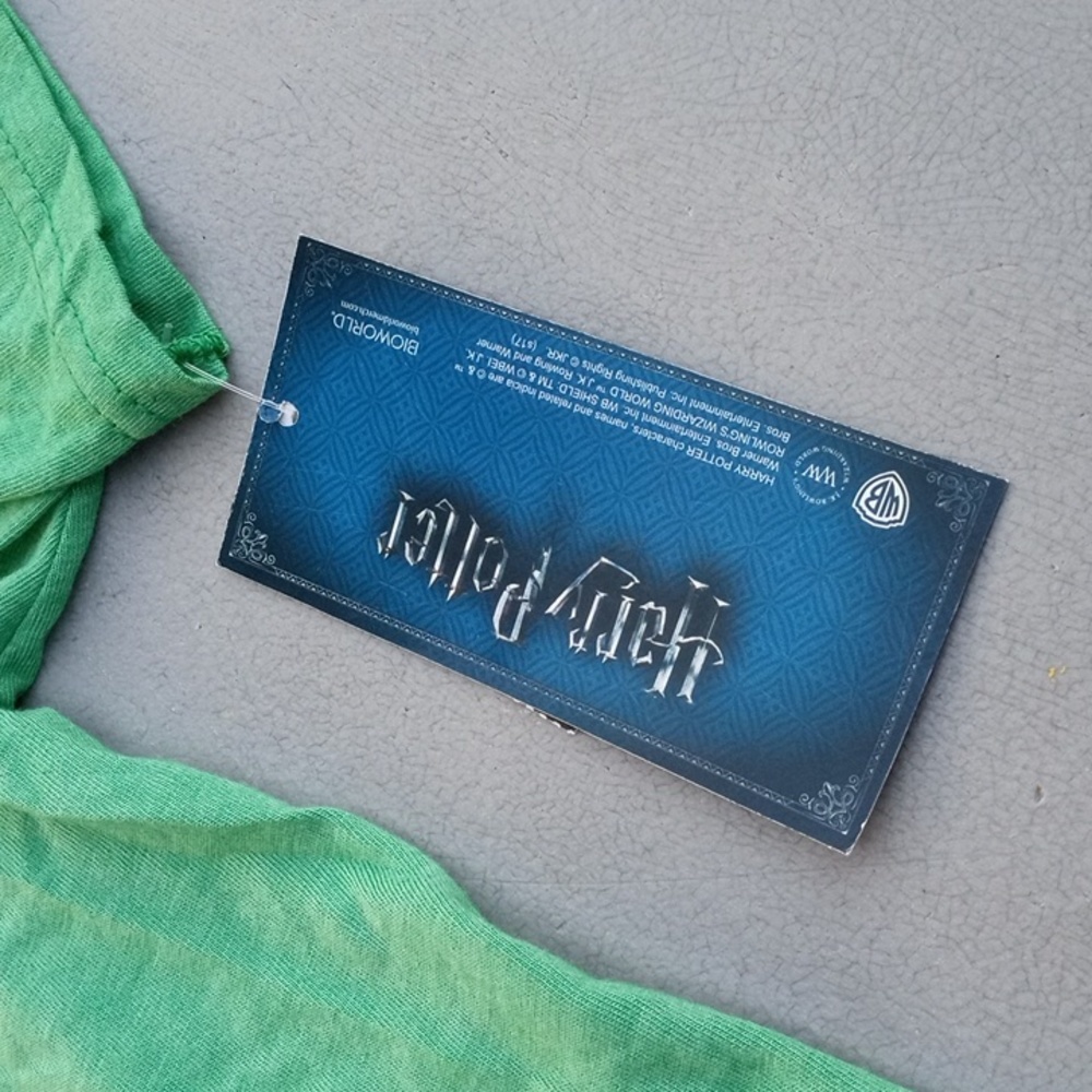 2/$10 Harry Potter Slytherin House Graphic Tee Unisex Sizing - Picture 5 of 5